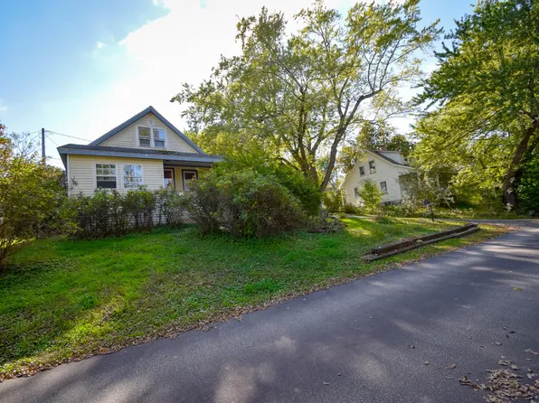 22 Maple Street, Verona Island, ME 04416