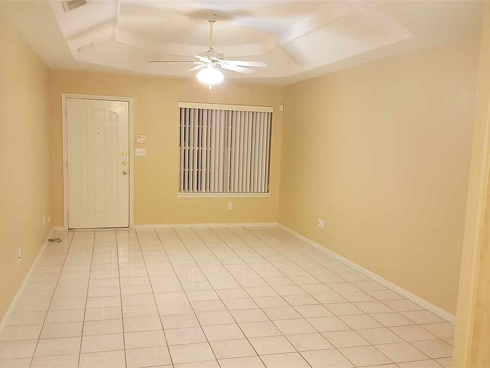 Living - unit B