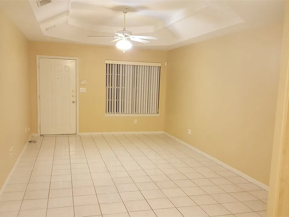 Living - unit B