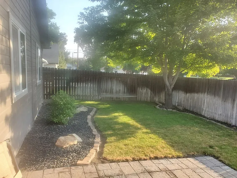 5664 N Hertford Way — Photo 12
