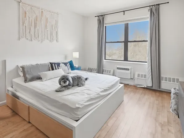 251 16th St APT 3A, Brooklyn, NY 11215