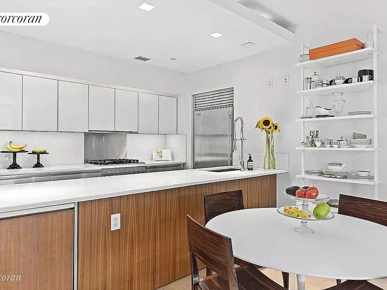 447 W 18th St #3C — Photo 2