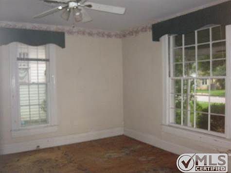 5th image of 233 McClain St