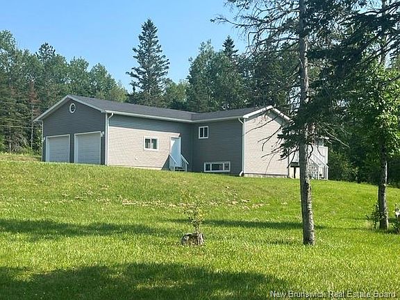 2nd image of 576 Drurys Cove Rd