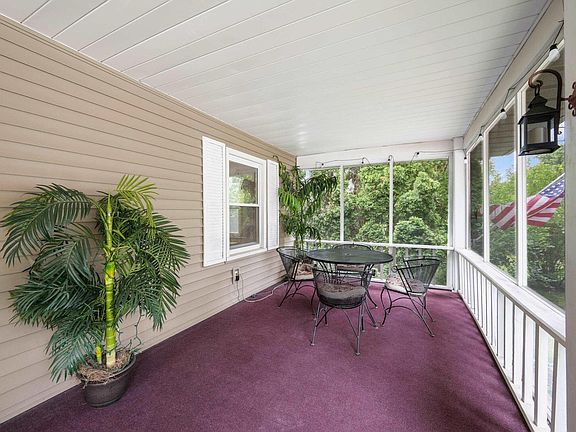 4th image of 409 W 46th St