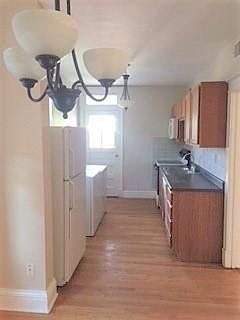 Breakfast Nook & Kitchen