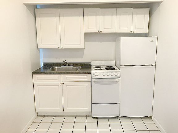 3rd image of 203 E 27th St APT 48D