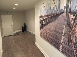 3962 W Grand Ave, Chicago, IL 60651