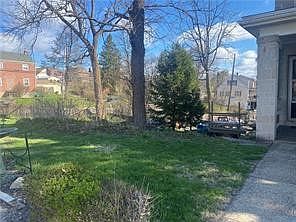 2nd image of 2736 Middletown Rd
