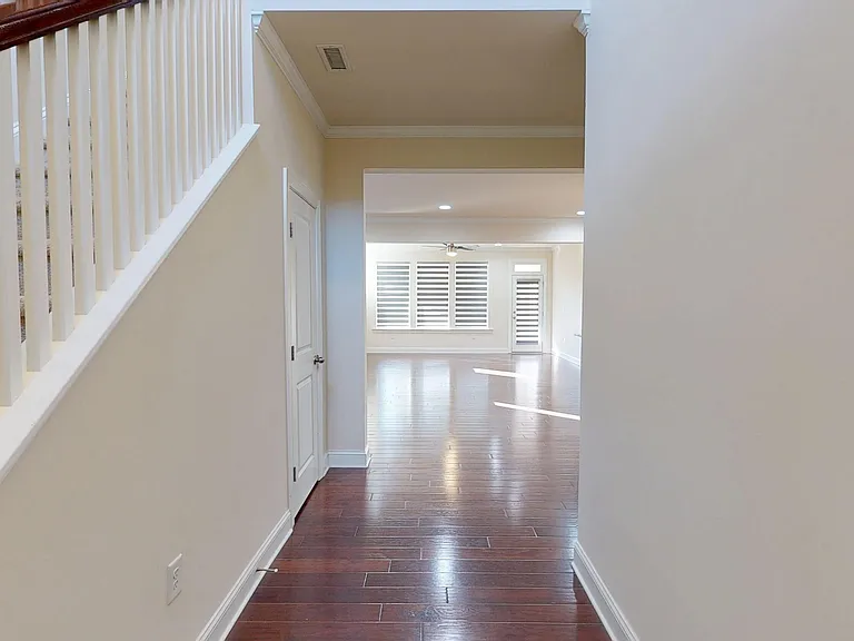 248 Begen St — Photo 2