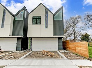 826 Aurora St, Houston, TX 77009