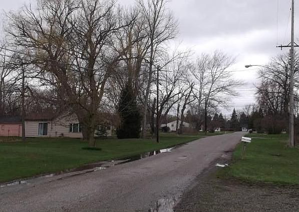 2nd image of 3455 Chalmers Rd
