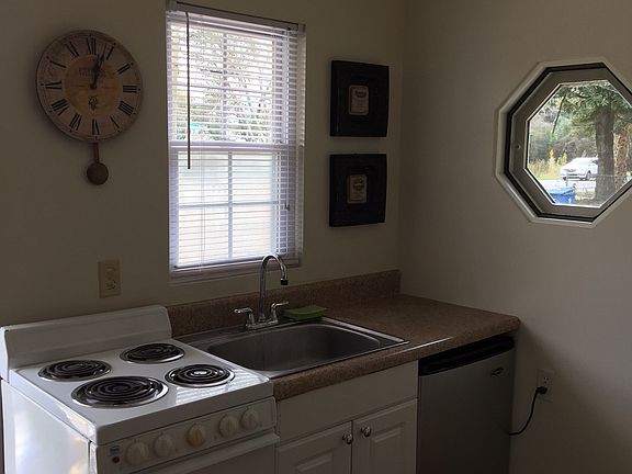 1 Bedroom Kitchen