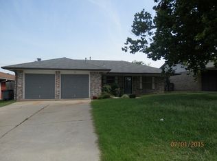 313 SE Brighton Dr, Lawton, OK 73501