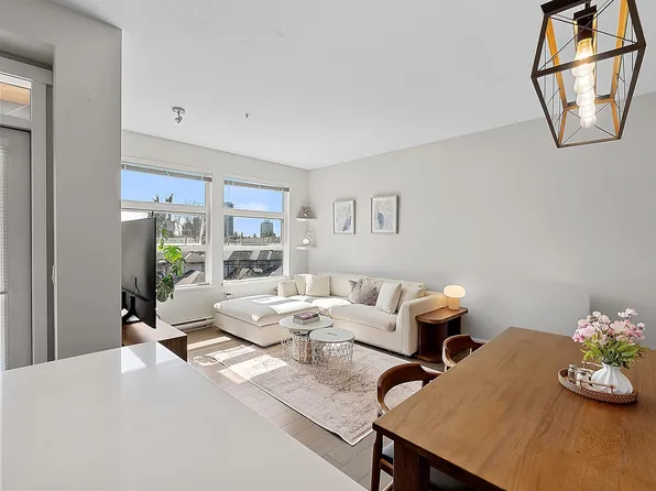 607 Cottonwood Ave #316, Coquitlam, BC V3J 0H1