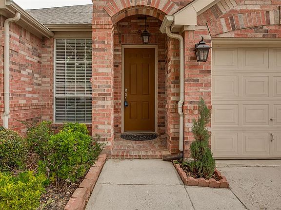 2nd image of 3913 Gladney Ln