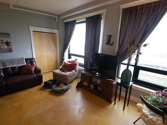 3rd image of 600 Broadway Ave NW APT 601B