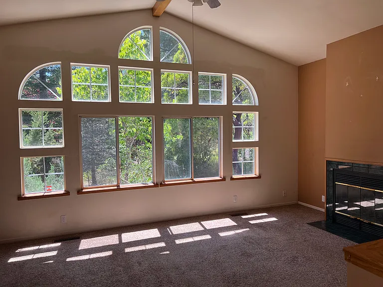 27540 Poppy Dr — Photo 2