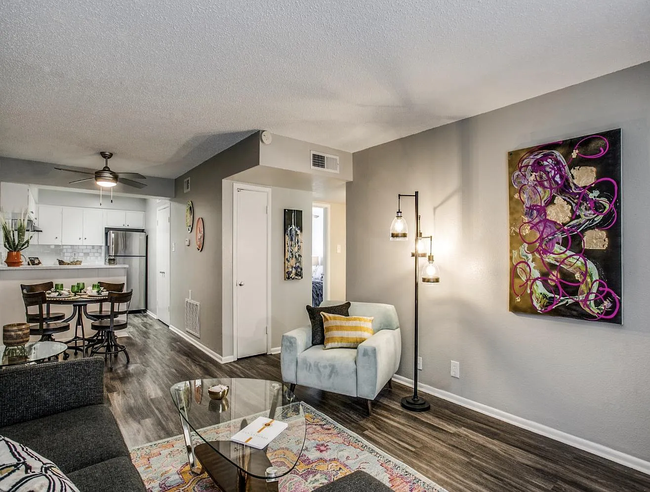 Village Oaks Apartments — Photo 1