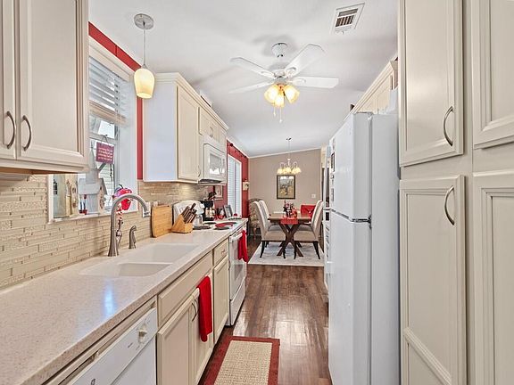 2nd image of 857 Cashew Cir