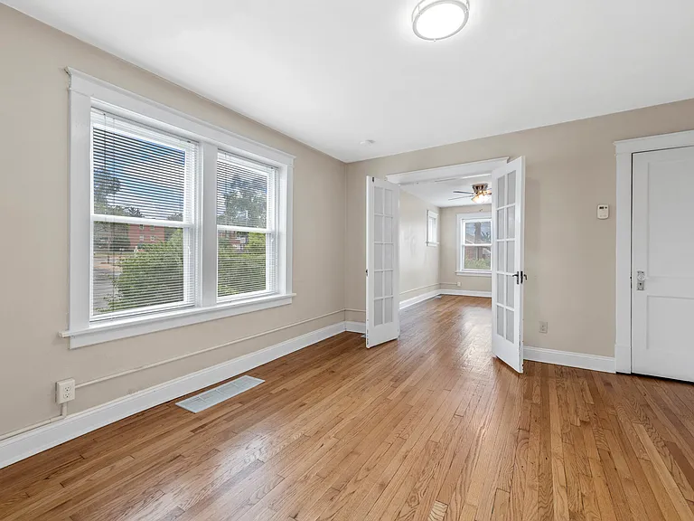6019 Scanlan Ave #1E — Photo 6