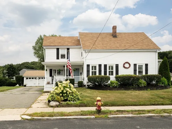 101 Bartholomew St, Peabody, MA 01960