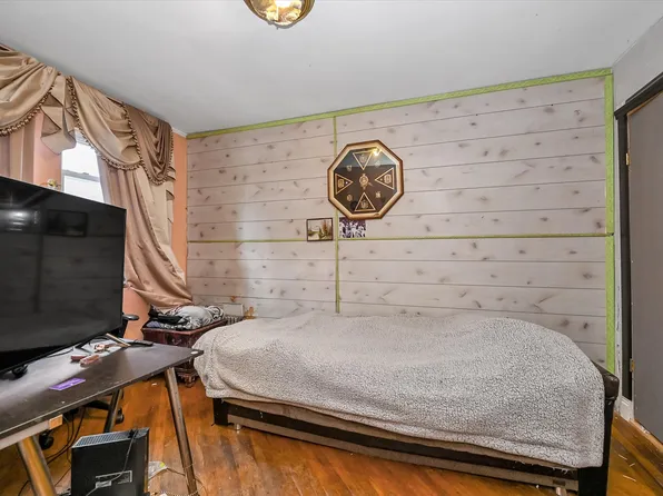 147-31 Hoover Avenue image 9 of 15