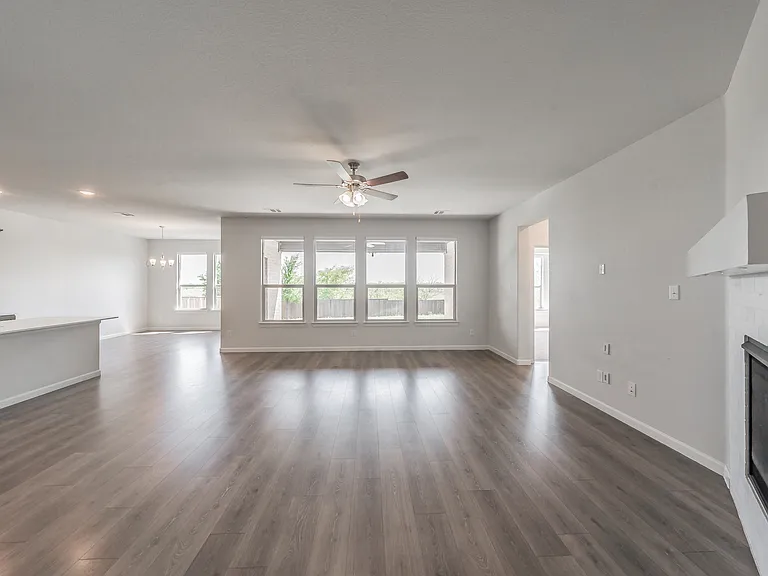 1221 Coralberry Dr — Photo 10