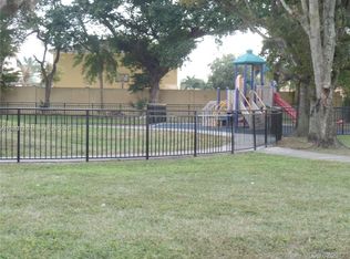 10000 NW 80th Ct APT 2223, Hialeah Gardens, FL 33016