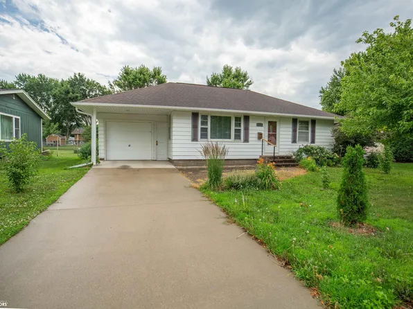 1308 E State St, Algona, IA 50511