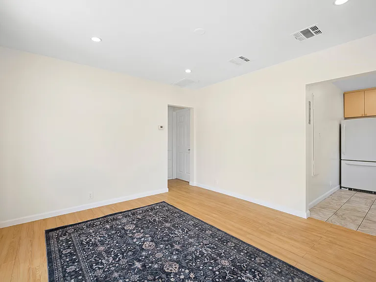 720 W California Ave #B — Photo 7