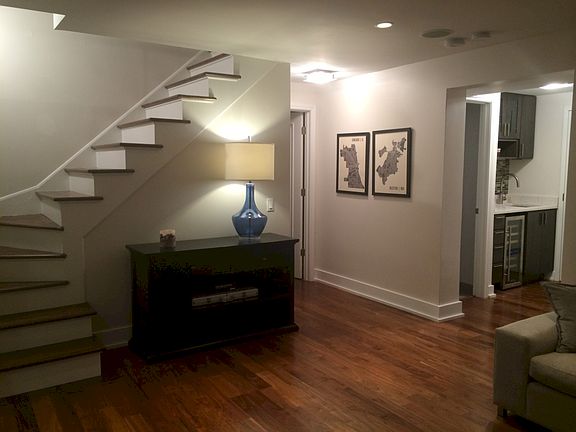 4th image of 747 N Sedgwick St #1