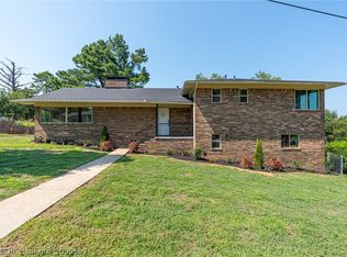 1803 Parkview St, Van Buren, AR 72956