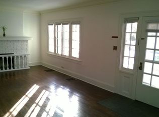 3075 Yorkshire Rd, Cleveland Heights, OH 44118