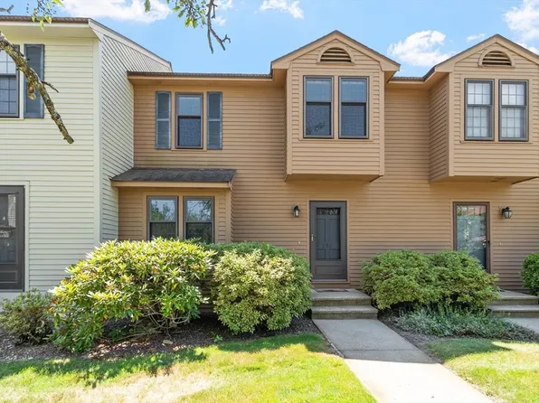 292 Apache Way #292, Tewksbury, MA 01876