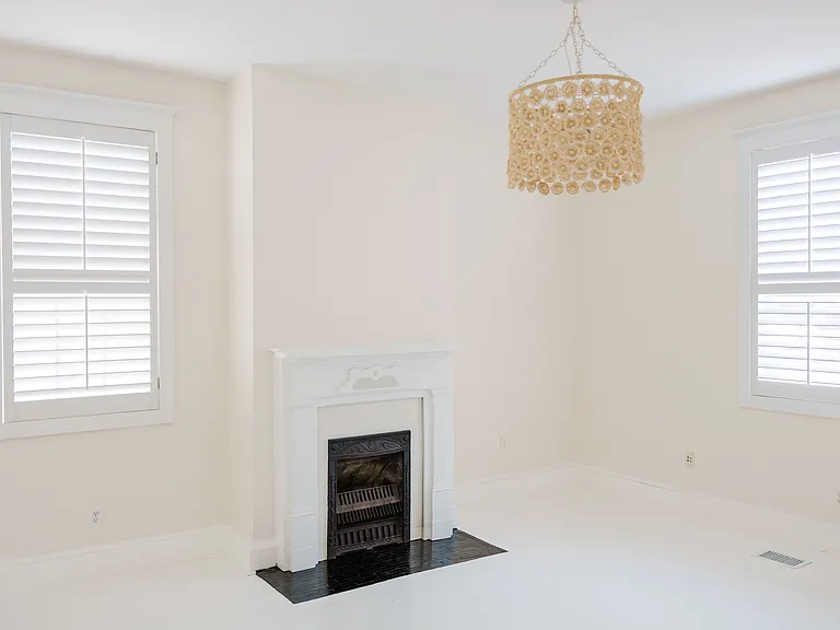 222 N Spring St — Photo 11