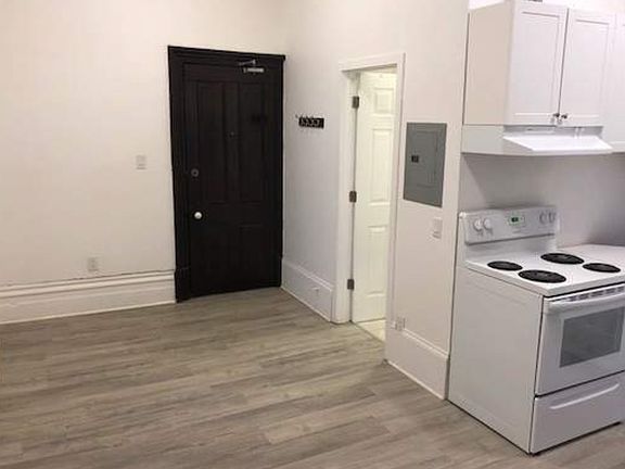 3rd image of 379 Cooper St #11526687