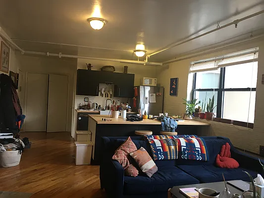 Rented by R New York | media 27