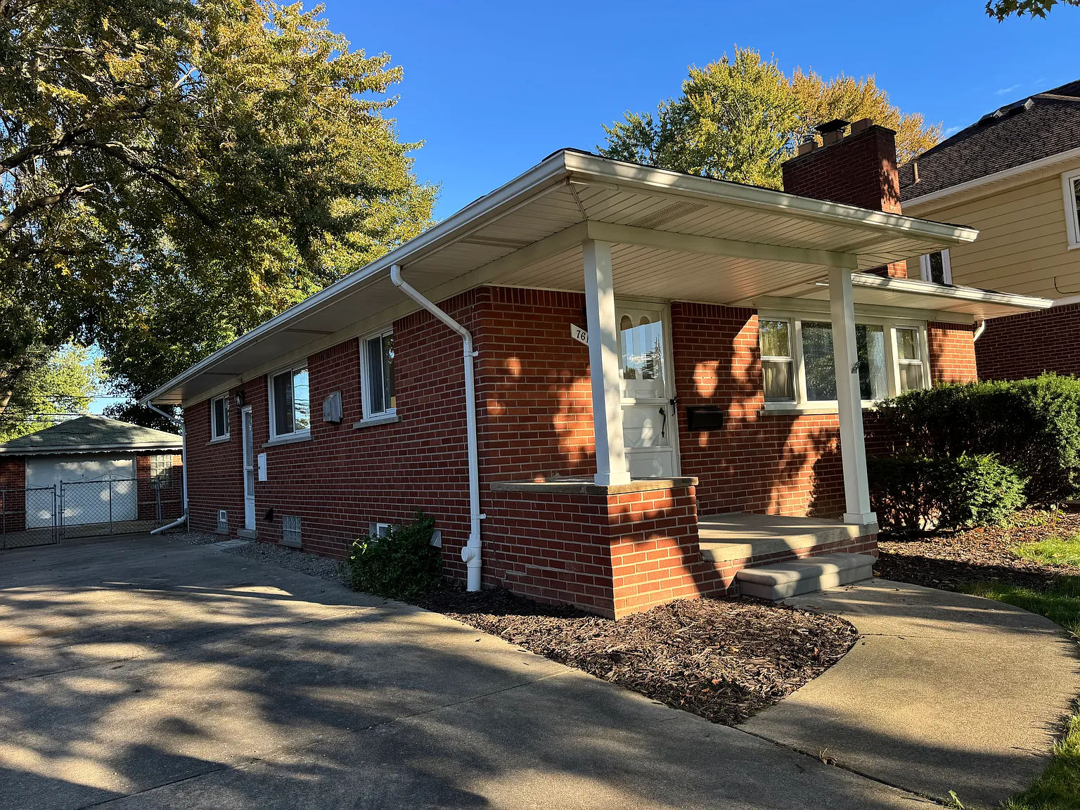 4 bed, 2436 sqft, $2,450 — Photo 2