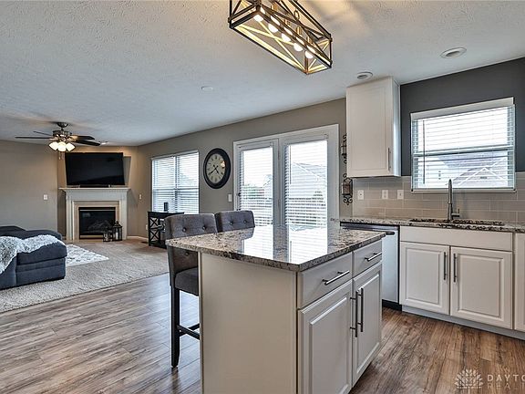 3rd image of 6802 Belleglade Dr