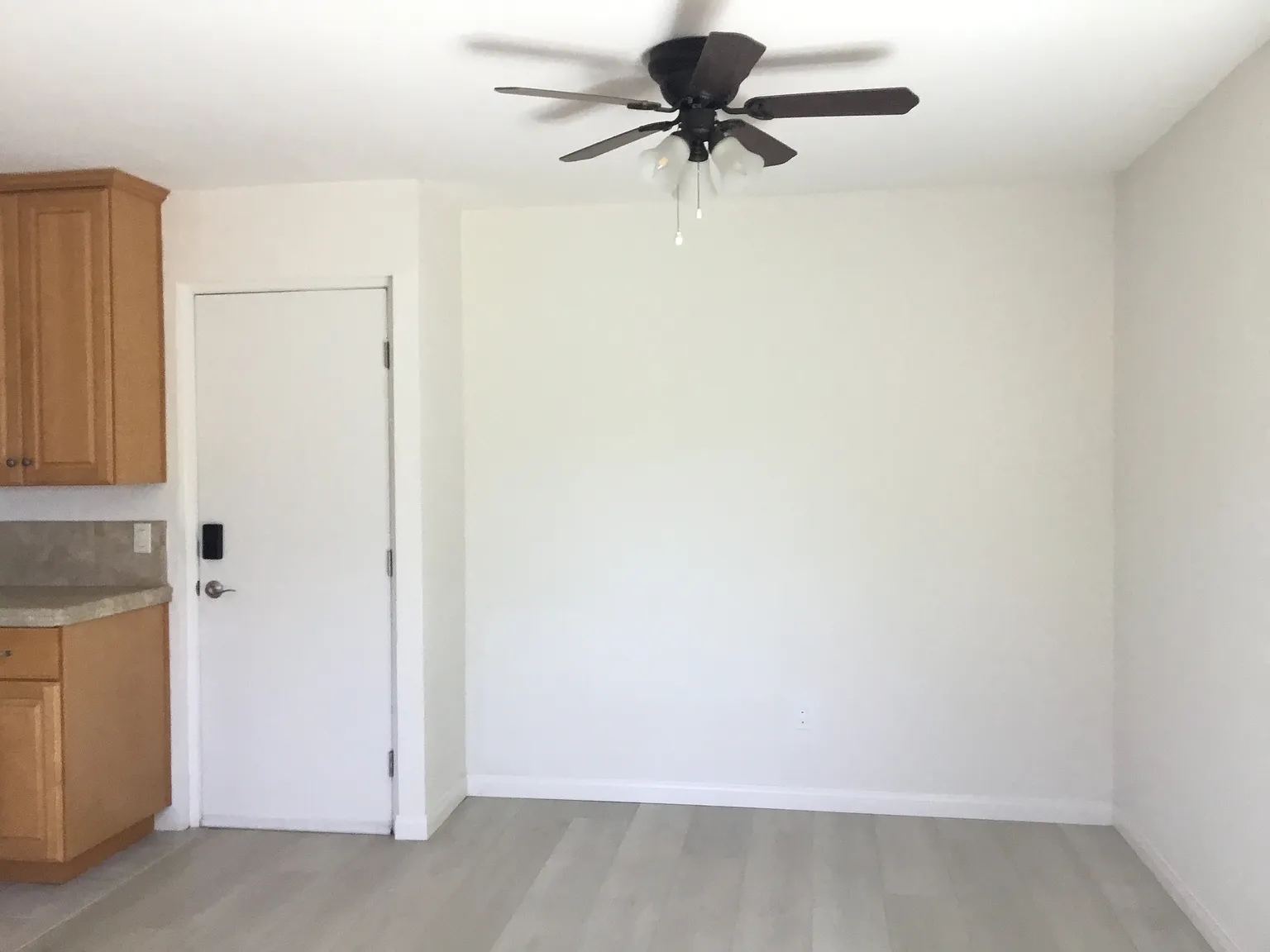 2 bed, 950 sqft, $3,500 — Photo 1