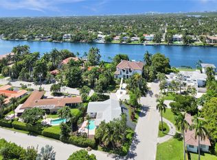 1000 S Southlake Dr, Hollywood, FL 33019