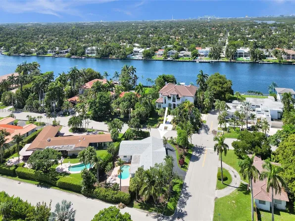 1000 S Southlake Dr, Hollywood, FL 33019