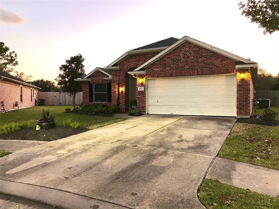 1st image of 17519 Poplar Canyon Ct