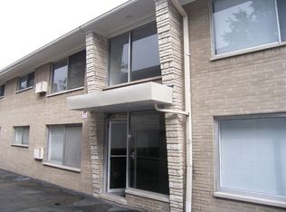 1115 N Harlem Ave REAR 2-B, Oak Park, IL 60302