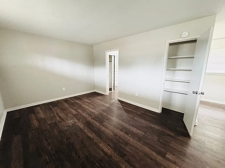 763 W Roosevelt St — Photo 8