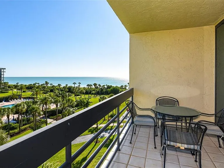 1125 Gulf Of Mexico Dr #403 — Photo 20