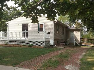 850 Dennis St, Adrian, MI 49221