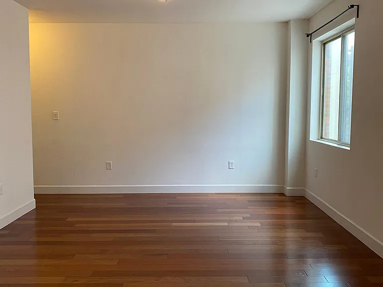 1028 Wood St #3F — Photo 7