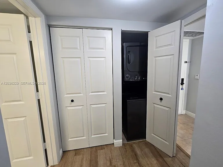 888 S Douglas Rd #605 — Photo 19